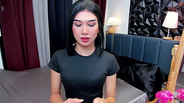 Snapshot of AshCollins chatting on November 8, 2025, 2:50 pm AshCollins online show from November 8, 2025, 2:50 pm