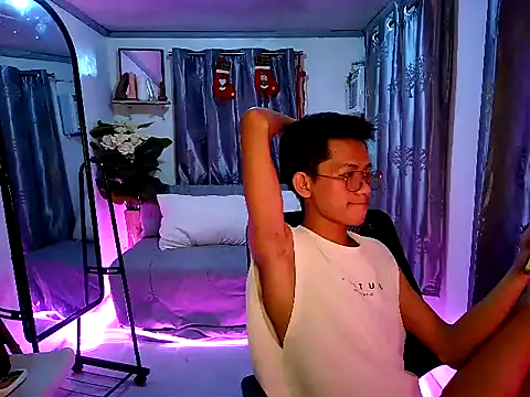 Skinny CumLoader69 online show from November 13, 2025, 6:18 pm