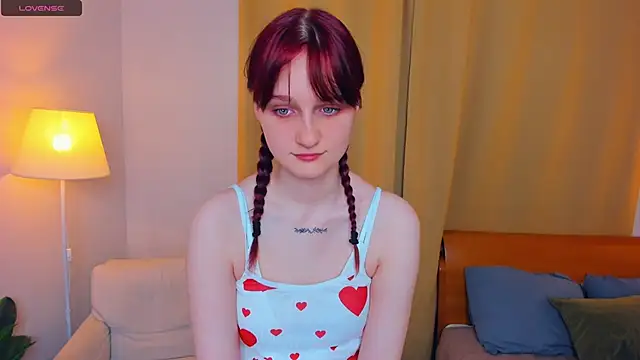 KatyKufel online show from October 18, 2025, 6:30 pm