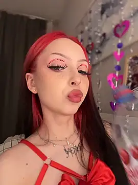 Lina Thornton  online show from February 12, 2026, 8:48 pm