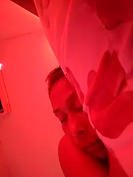 Naomi-Mature online show from December 2, 2025, 7:31 pm