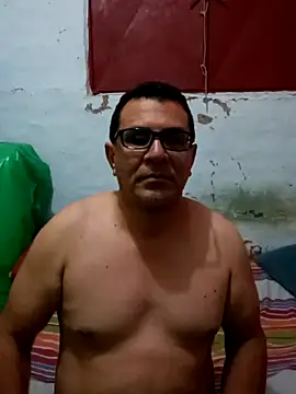 Snapshot of voyerista50 chatting on October 4, 2025, 6:00 am voyerista50 online show from October 4, 2025, 6:00 am