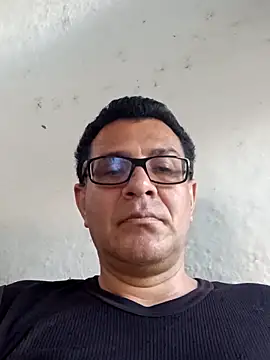Snapshot of voyerista50 chatting on October 25, 2025, 10:15 pm voyerista50 online show from October 25, 2025, 10:15 pm