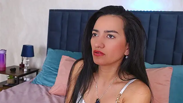 EmilyPrincy online show from November 25, 2025, 8:25 am