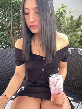 Snapshot of KloePink_ chatting on September 23, 2025, 2:31 pm KloePink online show from September 23, 2025, 2:31 pm