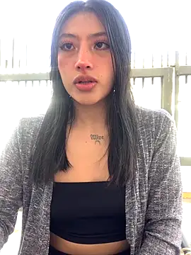 Snapshot of KloePink_ chatting on October 4, 2025, 1:20 pm KloePink online show from October 4, 2025, 1:20 pm