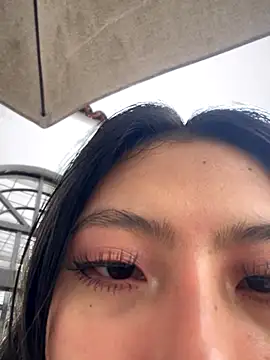 Snapshot of KloePink_ chatting on November 3, 2025, 11:33 am KloePink online show from November 3, 2025, 11:33 am