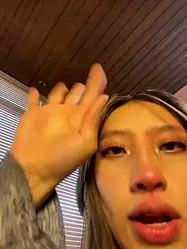 Snapshot of KloePink_ chatting on January 14, 2026, 11:38 am KloePink online show from January 14, 2026, 11:38 am