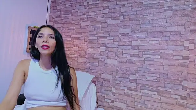 Martina thompson69 online show from February 13, 2026, 3:41 pm