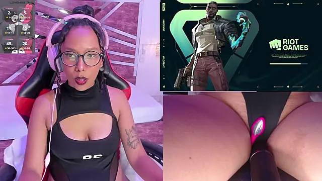 NovaLyn online show from November 11, 2025, 4:45 am