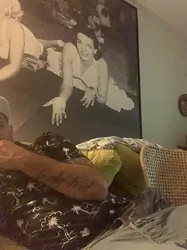 Hothotboyg online show from October 30, 2025, 7:54 am