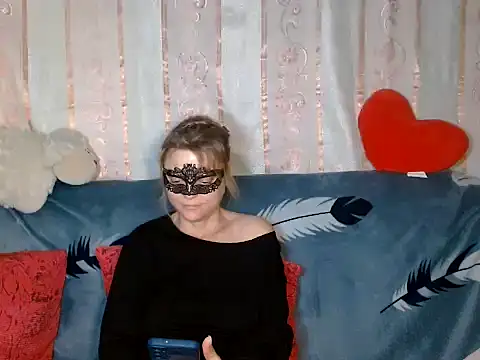 Miss Nona online show from November 16, 2025, 3:39 pm