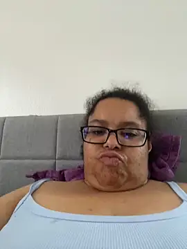 wishuhope4 online show from December 21, 2025, 11:23 pm