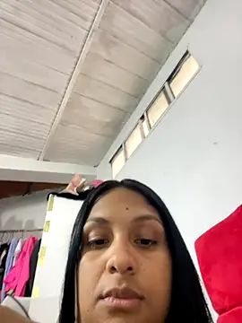 Messy-diana21 online show from November 8, 2025, 7:34 pm