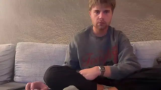 Snapshot of RioBlaze chatting on February 10, 2026, 6:23 pm RioBlaze online show from February 10, 2026, 6:23 pm