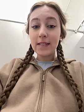 FroggyAnna online show from March 17, 2026, 3:26 pm