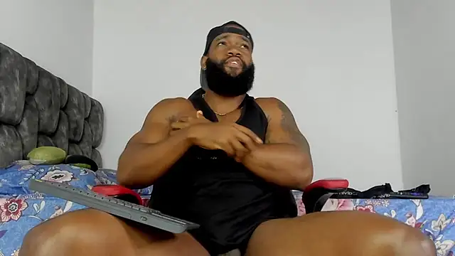 Snapshot of james_musclebbc chatting on October 15, 2025, 2:06 pm james musclebbc online show from October 15, 2025, 2:06 pm