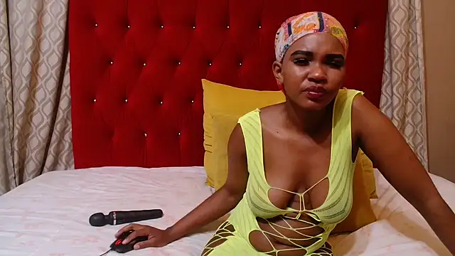 Hotsexyberry21 online show from September 18, 2025, 8:22 pm