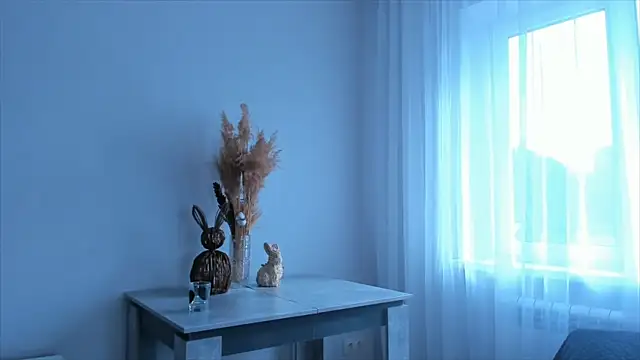 Orivienne online show from September 9, 2025, 6:35 am