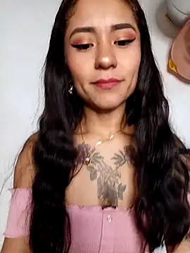 Liahdiaz  online show from November 13, 2025, 3:22 pm