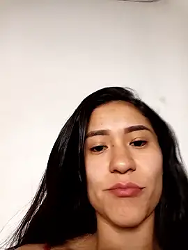 Liahdiaz  online show from January 17, 2026, 2:22 pm