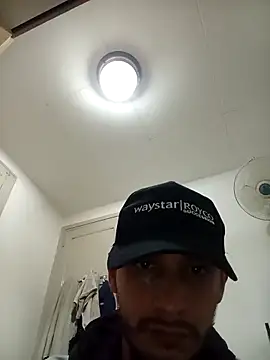 Juandavidbolivar online show from November 8, 2025, 12:11 am