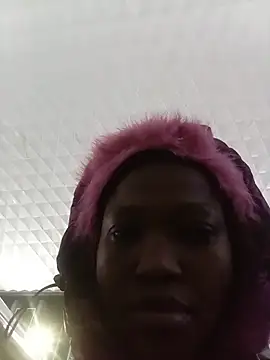Snapshot of Blackntoxicabe6999 chatting on May 17, 2026, 5:42 pm Blackntoxicabe6999 online show from May 17, 2026, 5:42 pm