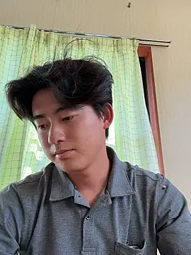 shoma2003 online show from June 3, 2026, 8:06 am