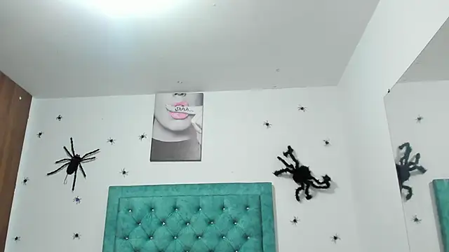 Rihanna hotx online show from October 21, 2025, 3:07 am