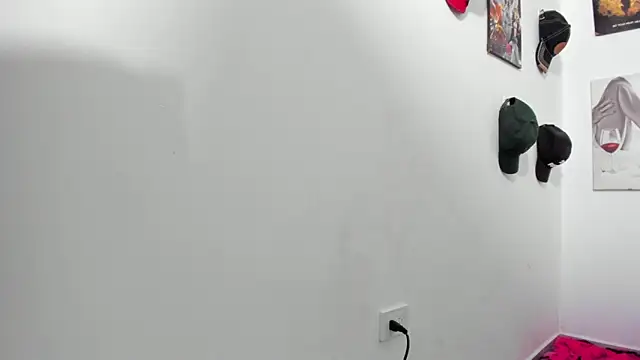 Rihanna hotx online show from February 26, 2026, 5:17 am