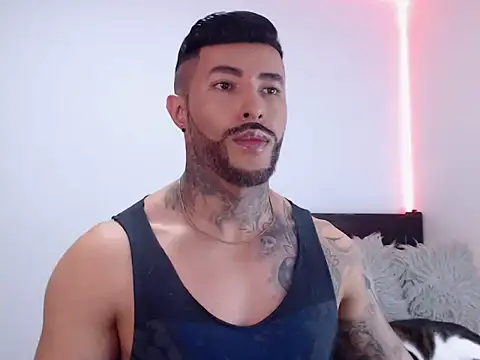 andrea de lucaa online show from October 27, 2025, 2:48 am