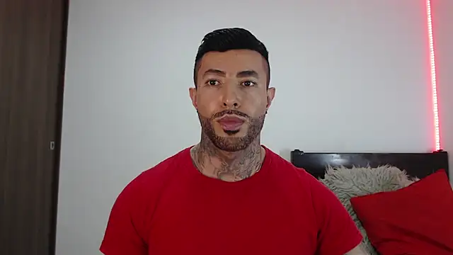 andrea de lucaa online show from March 5, 2026, 2:29 am