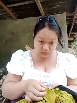 Snapshot of girl-babi chatting on May 15, 2026, 11:45 pm girl-babi online show from May 15, 2026, 11:45 pm