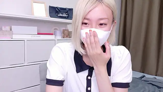 Snapshot of Nana__ch chatting on June 18, 2026, 4:22 pm Nana ch online show from June 18, 2026, 4:22 pm