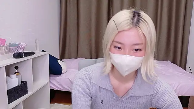 Nana  ch online show from June 25, 2026, 4:22 pm