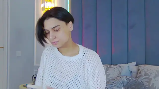 VioletAsh online show from October 6, 2025, 4:32 am