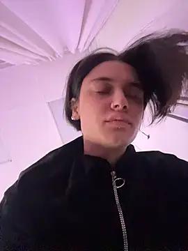 VioletAsh online show from January 18, 2026, 4:16 am