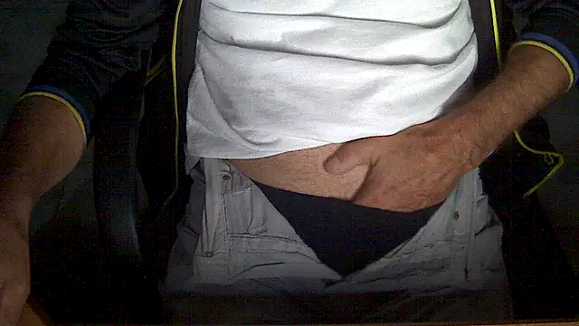 velikifant7 online show from November 12, 2025, 5:41 am