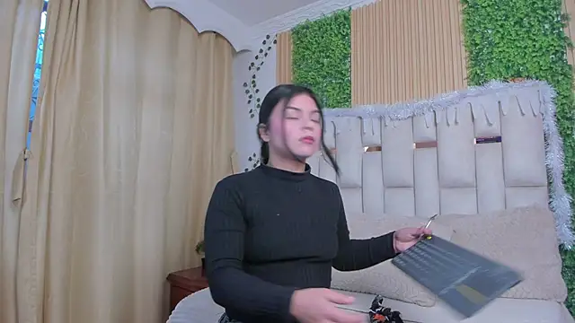 Jade Nmm online show from December 17, 2025, 1:17 pm