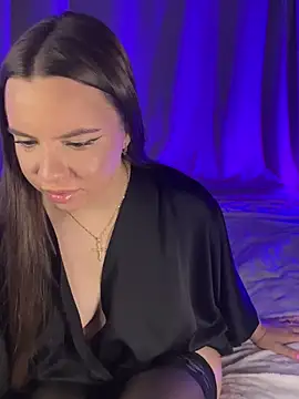 Chloe loo online show from October 1, 2025, 7:09 pm