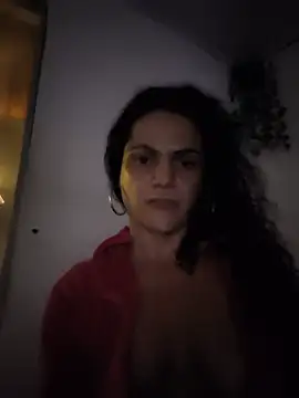 Snapshot of fabiolabarros chatting on July 16, 2026, 5:35 am fabiolabarros online show from July 16, 2026, 5:35 am