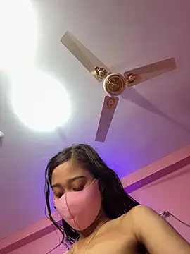 maya-Couple19 online show from April 14, 2026, 6:03 pm