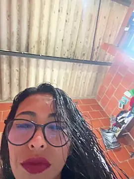 Emma  cumlovee online show from November 20, 2025, 5:34 pm