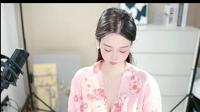 abbyli12 online show from November 11, 2025, 4:18 pm