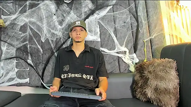 DustinandJordan online show from October 30, 2025, 8:31 pm