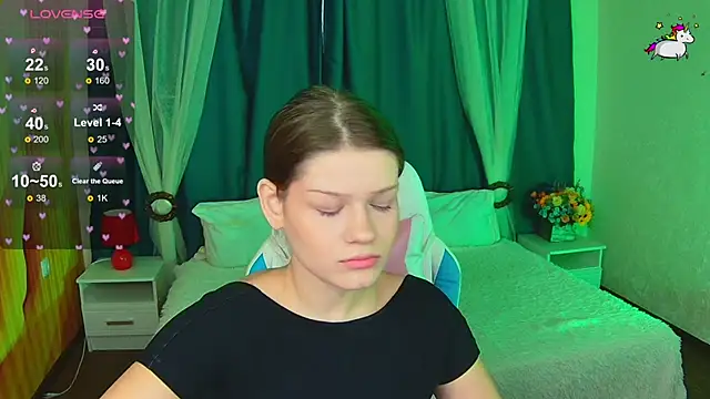 Lunamytrend online show from September 18, 2025, 12:07 pm