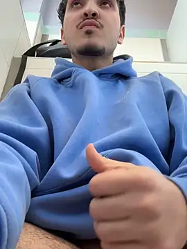 Snapshot of amo660 chatting on February 9, 2026, 11:36 am amo660 online show from February 9, 2026, 11:36 am