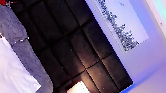 Ana Paaula23 online show from October 23, 2025, 1:27 am