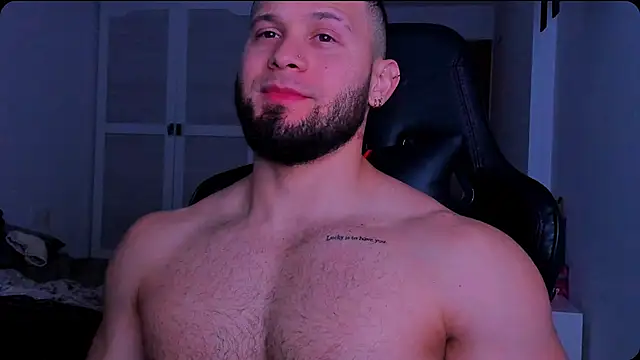 andrewcorey1 online show from November 13, 2025, 6:45 am
