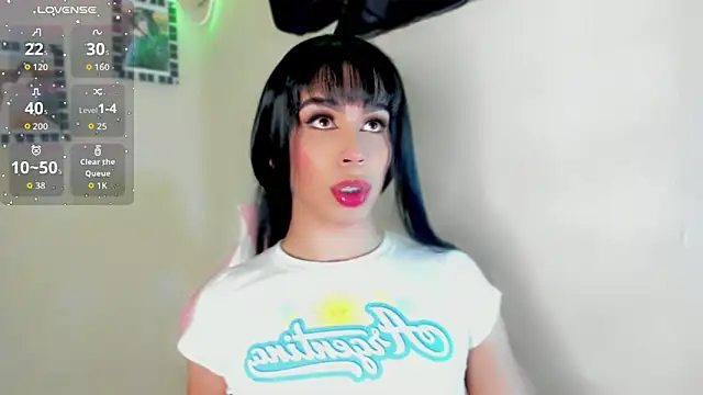 Maholly  online show from September 21, 2025, 9:38 pm